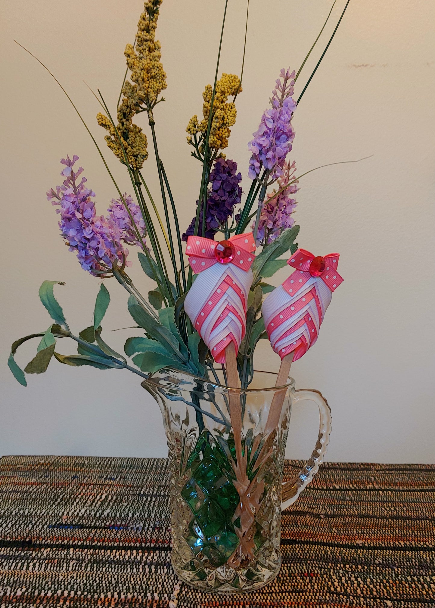 3-D Ribbon Egg Centerpiece/Plant Ornament