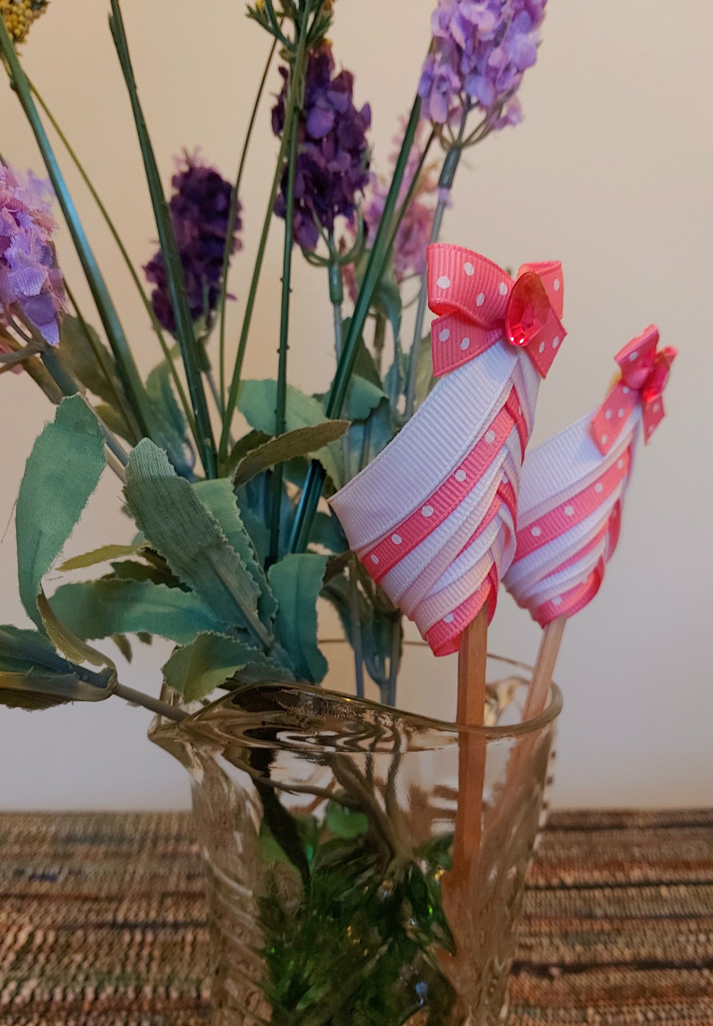 3-D Ribbon Egg Centerpiece/Plant Ornament