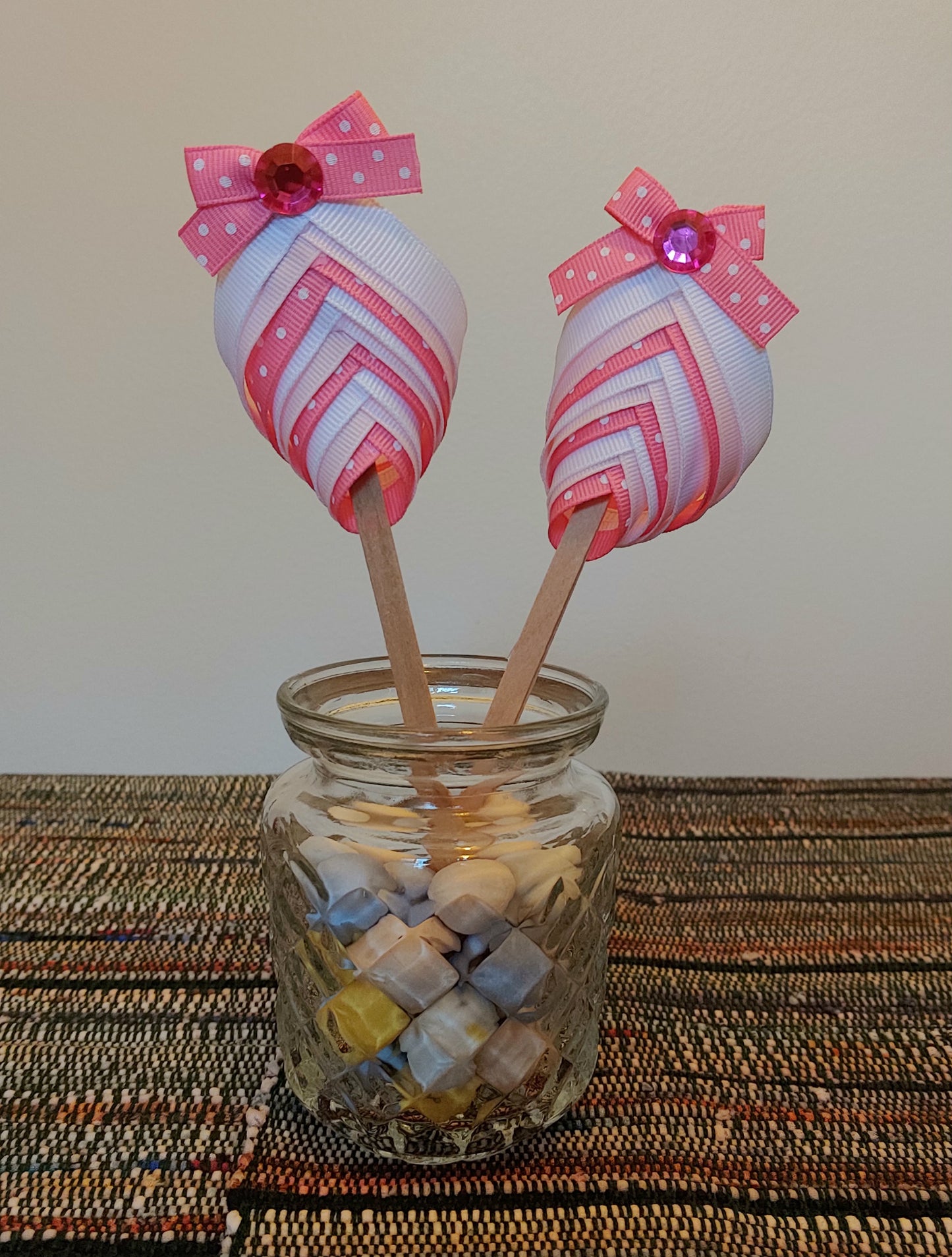 3-D Ribbon Egg Centerpiece/Plant Ornament