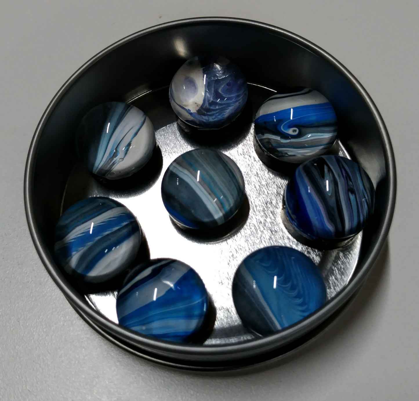 Dot magnets set of 8