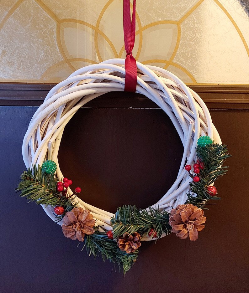 Minimalist Winter Pinecone Wreath
